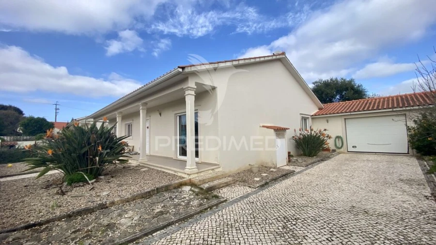 Moradia T3 para Venda em Alcobaça e Vestiaria Foto 8