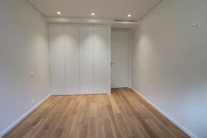 Apartamento T4 para Venda em Azurem