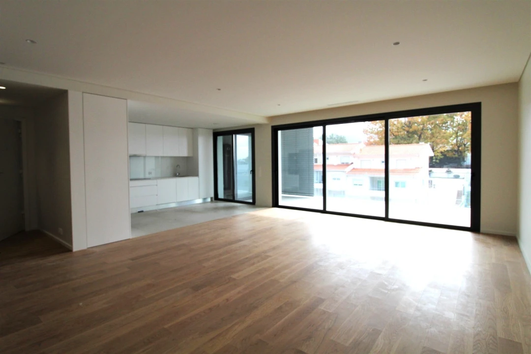 Apartamento T4 para Venda em Azurem Foto 1