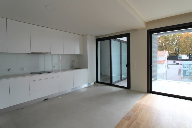 Apartamento T4 para Venda em Azurem Foto 2