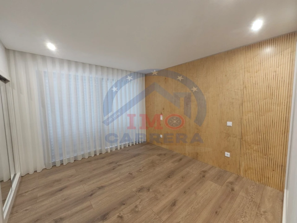 Apartamento T3 para Venda em Caniço Foto 11