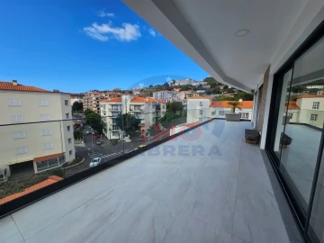 Apartamento T3 para Venda em Caniço