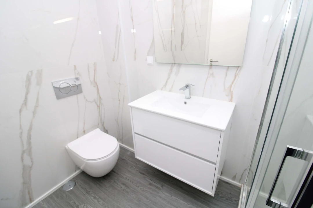 Apartamento T3 para Venda em Quelfes Foto 9