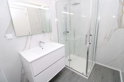 Apartamento T3 para Venda em Quelfes