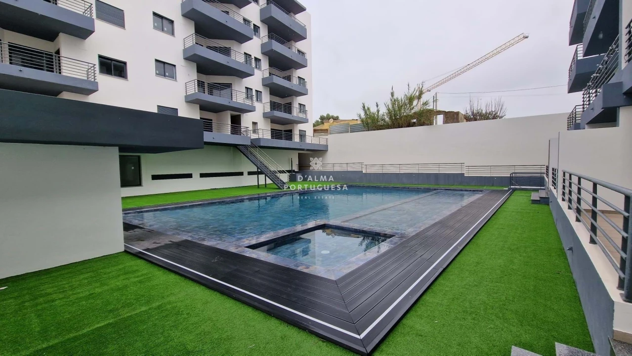 Apartamento T3 para Venda em Quelfes Foto 20
