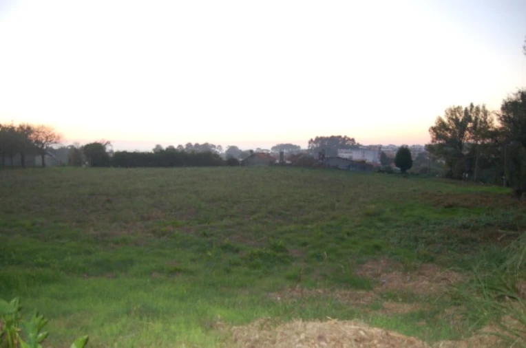 Terreno para Venda em Gulpilhares e Valadares Foto 2