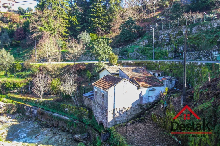 Moradia T2 para Venda em Vouzela e Paços de Vilharigues Foto 3