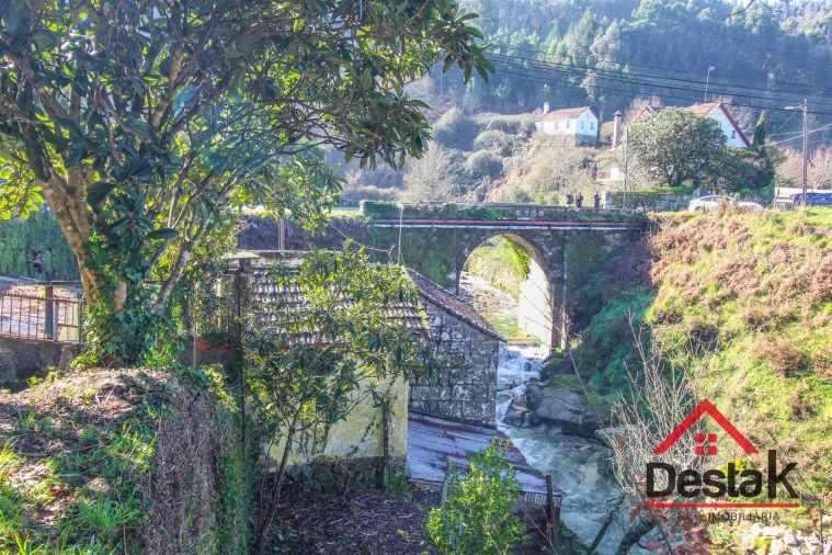 Moradia T2 para Venda em Vouzela e Paços de Vilharigues Foto 7