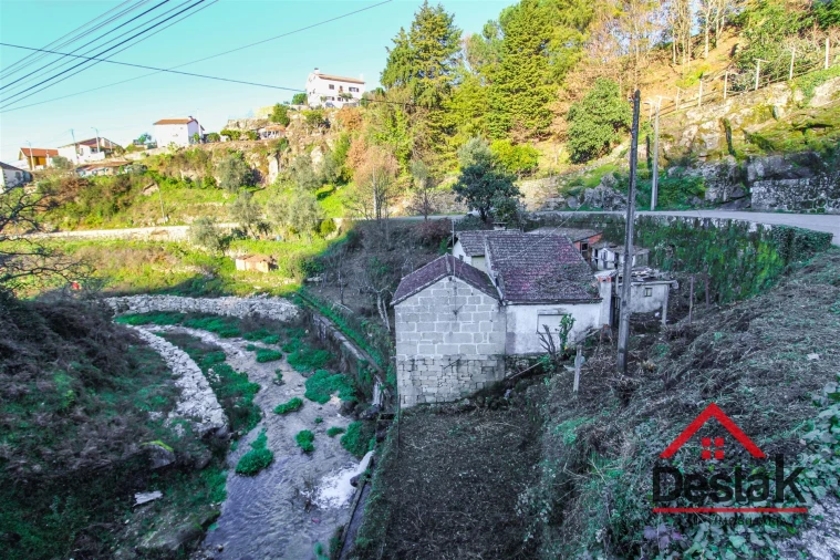 Moradia T2 para Venda em Vouzela e Paços de Vilharigues Foto 8