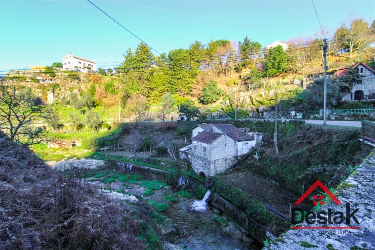 Moradia T2 para Venda em Vouzela e Paços de Vilharigues Foto 4