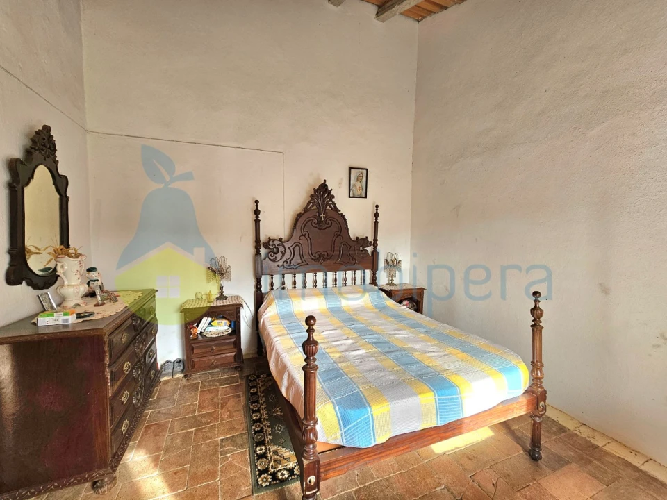 Moradia T3 para Venda em Ameixial Foto 8