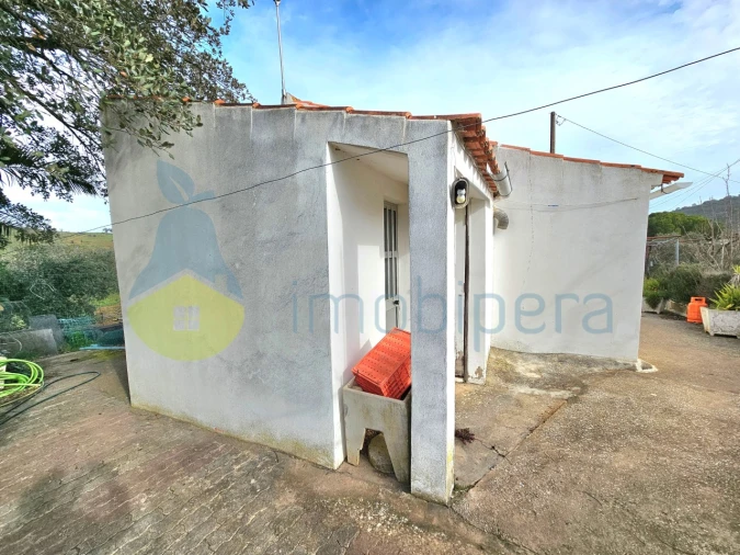 Moradia T3 para Venda em Ameixial Foto 4