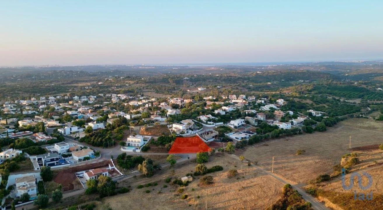 Moradia T3 para Venda em Mexilhoeira Grande Foto 11