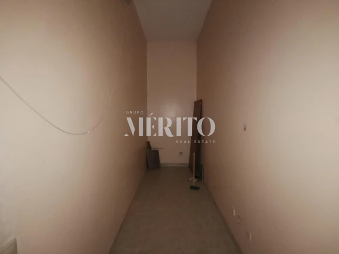 Loja para Venda em Santo Tirso, Couto (Santa Cristina e São Miguel) e Burgães Foto 6