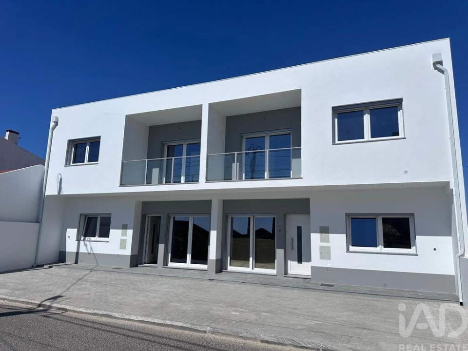 Moradia T4 para Venda em Lourinhã e Atalaia Foto 1