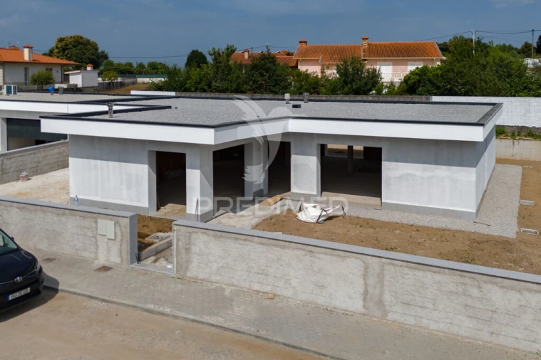 Moradia T3 para Venda em Ferreiros, Prozelo e Besteiros Foto 4