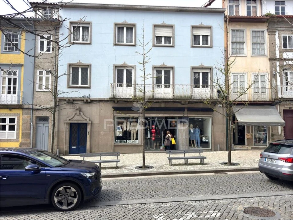 Loja para Arrendamento em Oliveira, São Paio e São Sebastião Foto 4