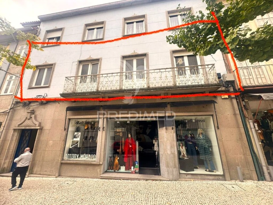 Loja para Arrendamento em Oliveira, São Paio e São Sebastião Foto 2