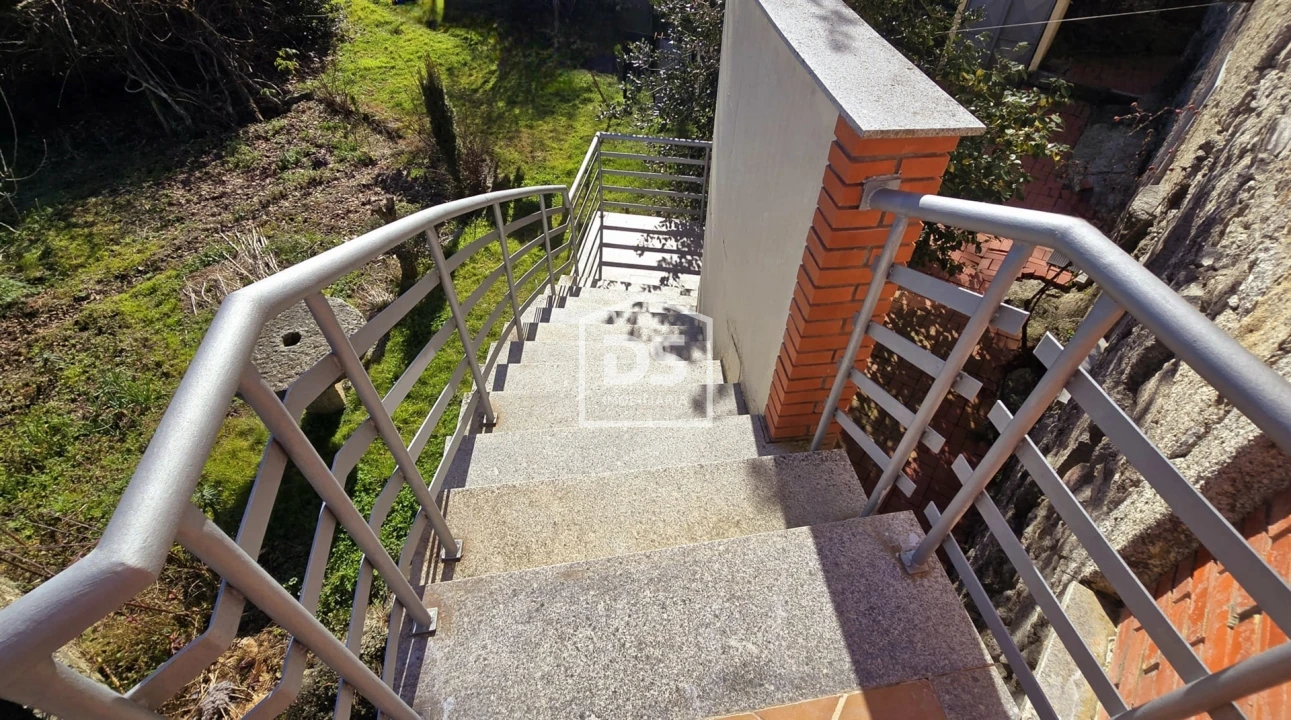 Moradia T3 para Venda em Guarda Foto 70