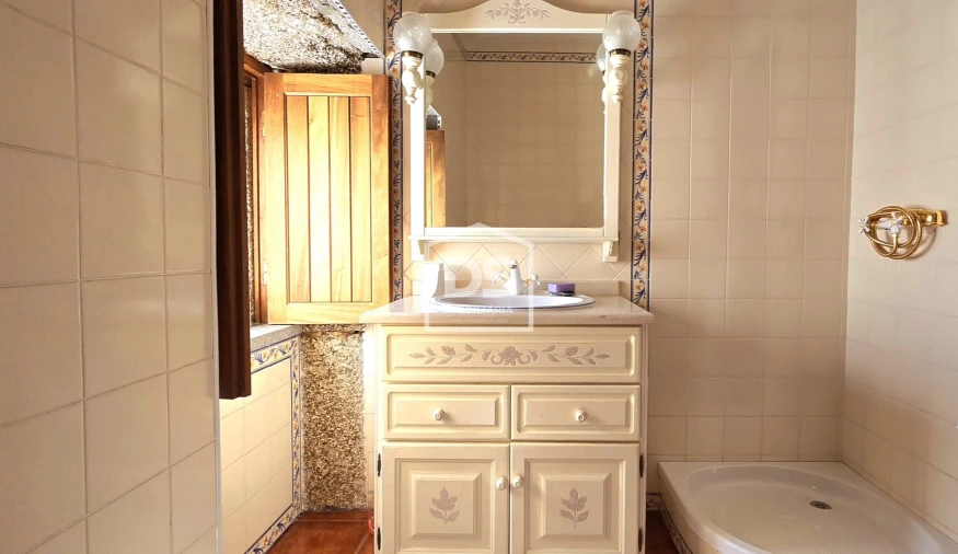 Moradia T3 para Venda em Guarda Foto 58