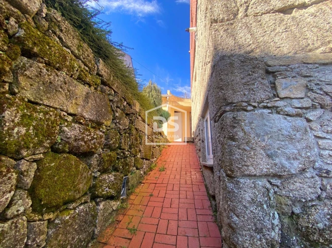 Moradia T3 para Venda em Guarda Foto 22