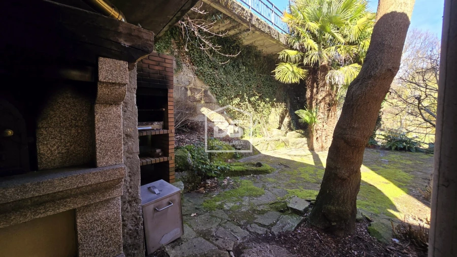 Moradia T3 para Venda em Guarda Foto 87