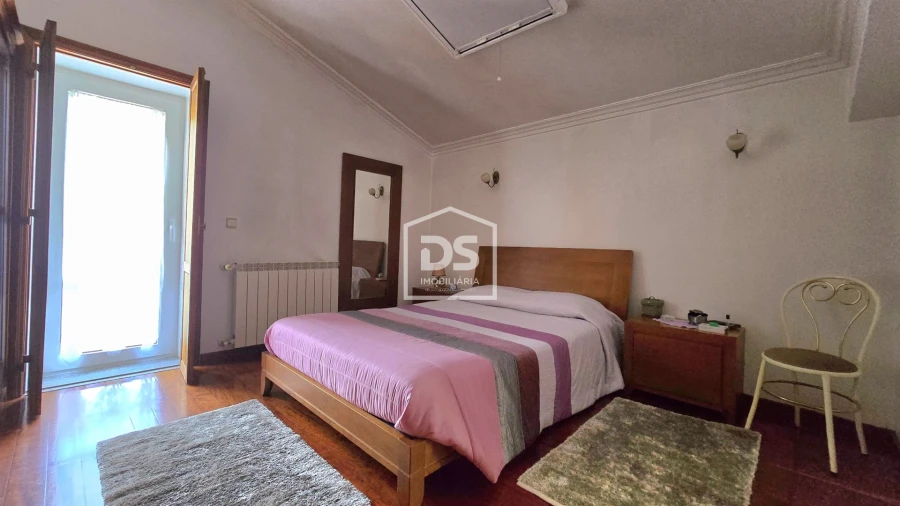 Moradia T3 para Venda em Guarda Foto 4