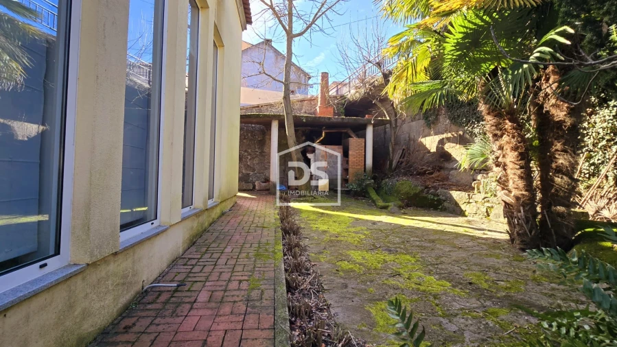 Moradia T3 para Venda em Guarda Foto 64