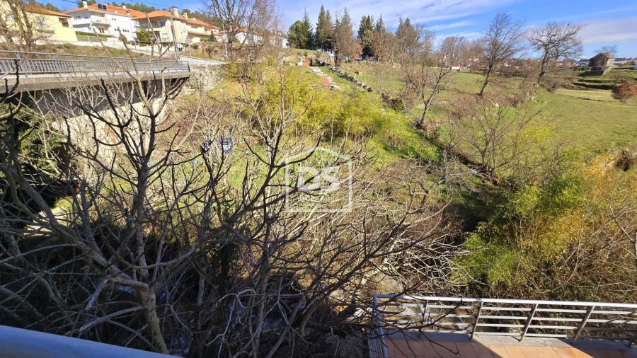 Moradia T3 para Venda em Guarda Foto 36