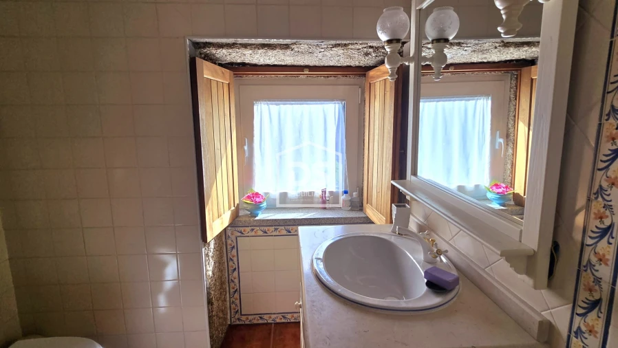 Moradia T3 para Venda em Guarda Foto 56