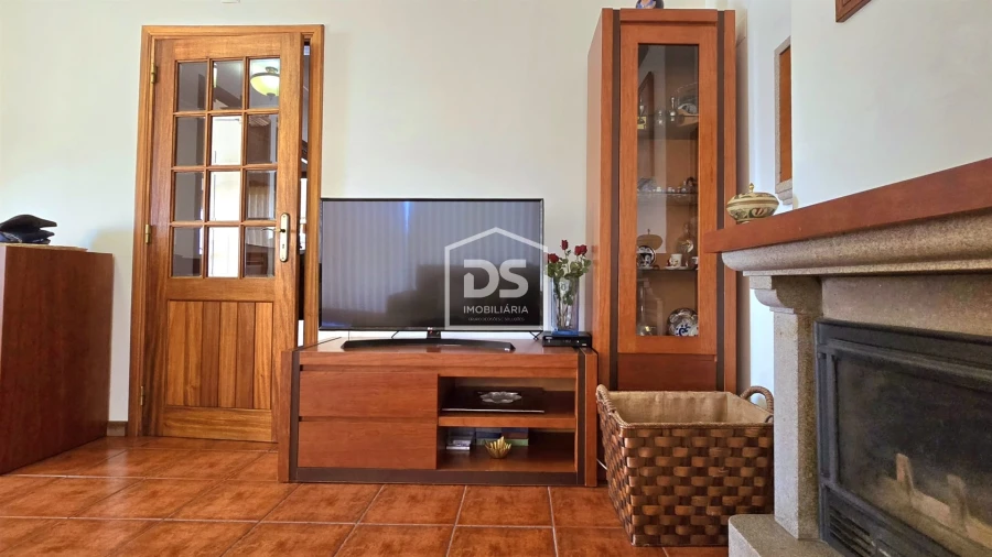 Moradia T3 para Venda em Guarda Foto 60