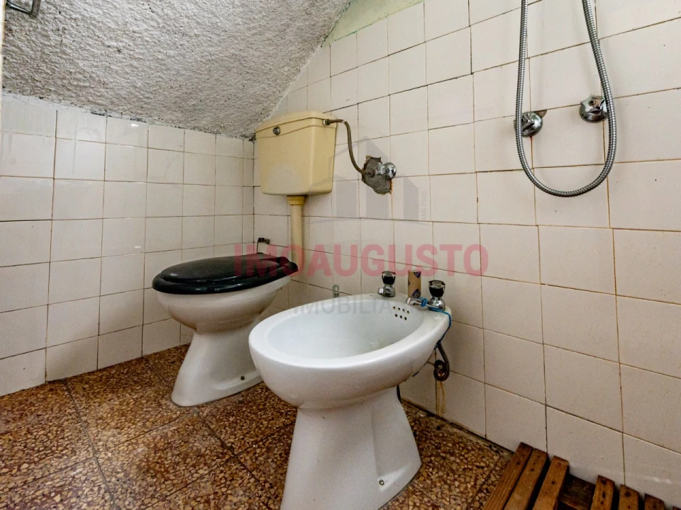 Moradia T4 para Venda em Gouveia (São Pedro e São Julião) Foto 32