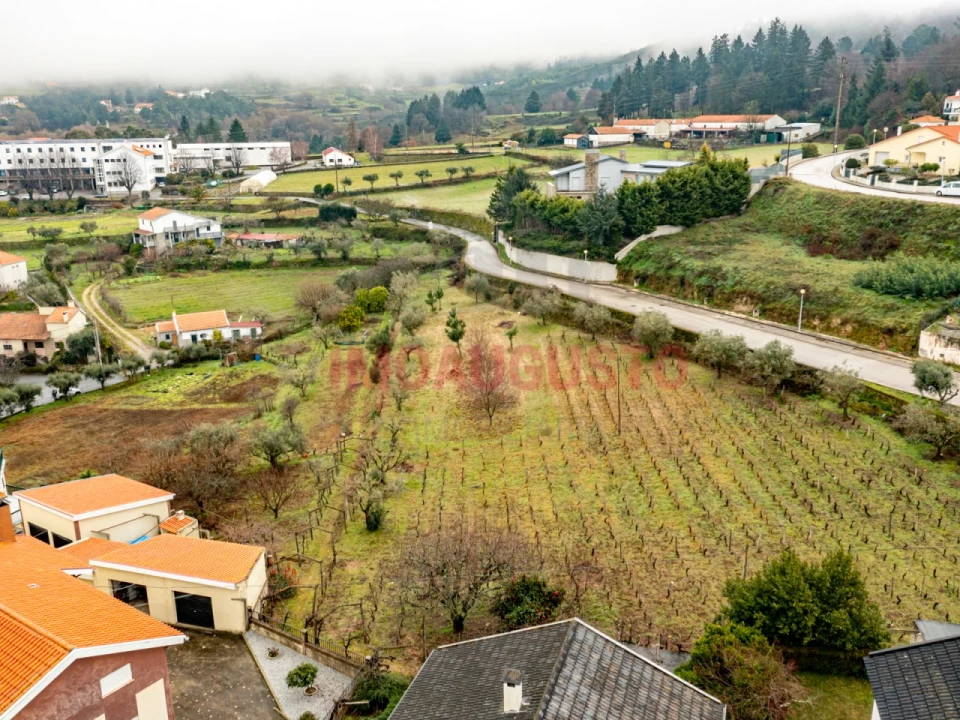 Moradia T4 para Venda em Gouveia (São Pedro e São Julião) Foto 48