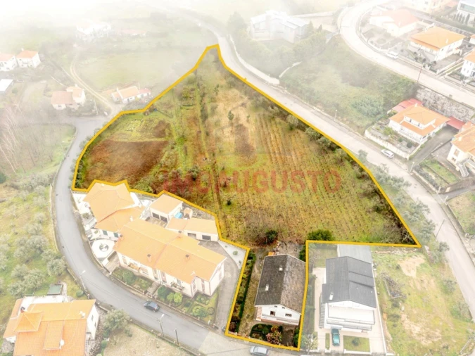 Moradia T4 para Venda em Gouveia (São Pedro e São Julião) Foto 3