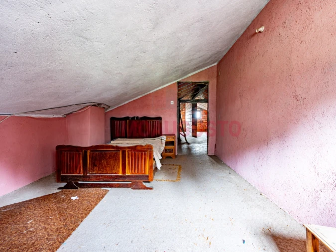 Moradia T4 para Venda em Gouveia (São Pedro e São Julião) Foto 25