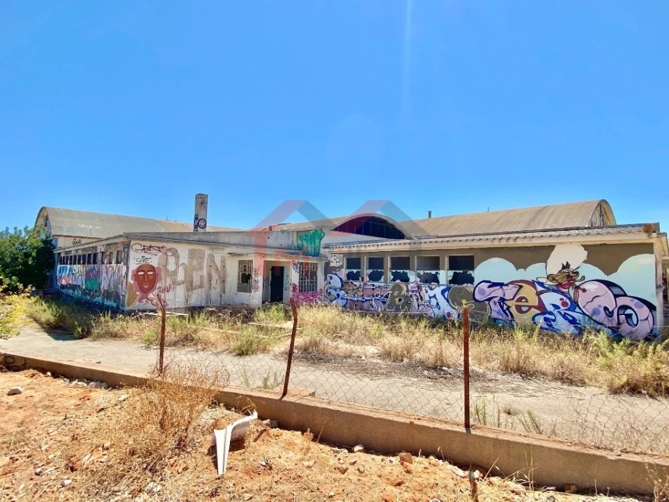 Terreno para Venda em Quelfes Foto 4