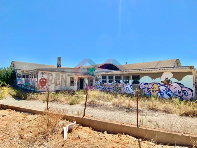 Terreno para Venda em Quelfes Foto 4