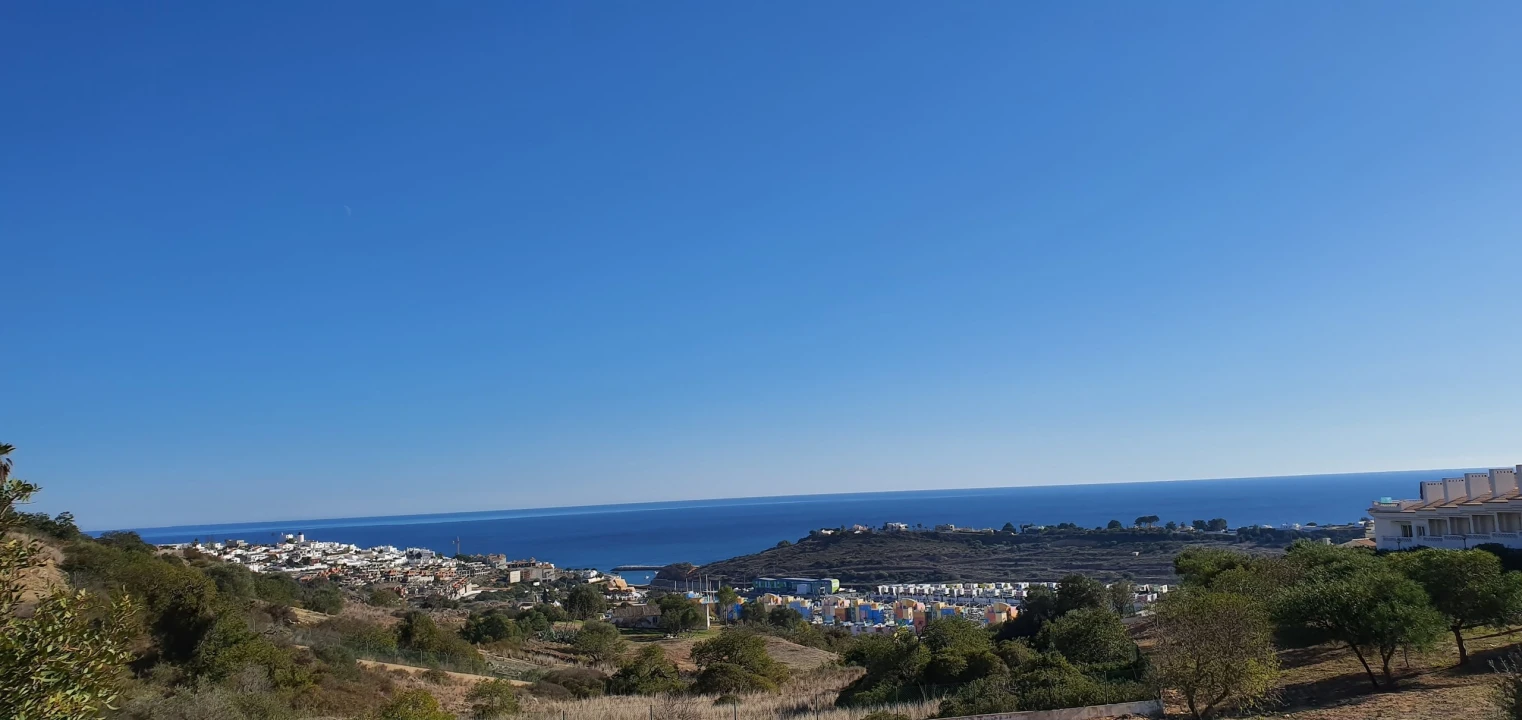 Terreno para Venda em Albufeira e Olhos de Água Foto 1