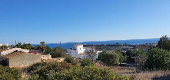 Terreno para Venda em Albufeira e Olhos de Água