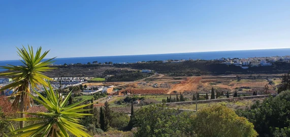 Terreno para Venda em Albufeira e Olhos de Água