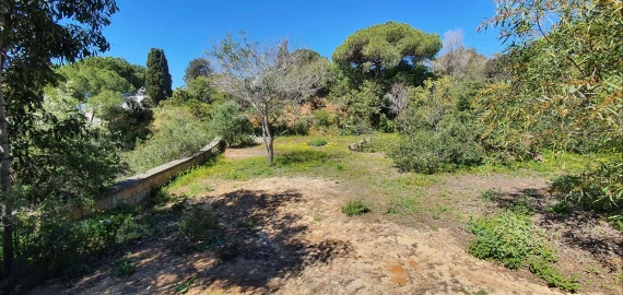 Moradia T6 para Venda em Albufeira e Olhos de Água