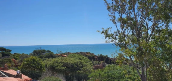 Moradia T6 para Venda em Albufeira e Olhos de Água