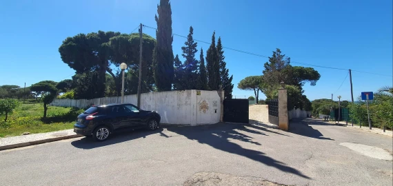 Moradia T6 para Venda em Albufeira e Olhos de Água