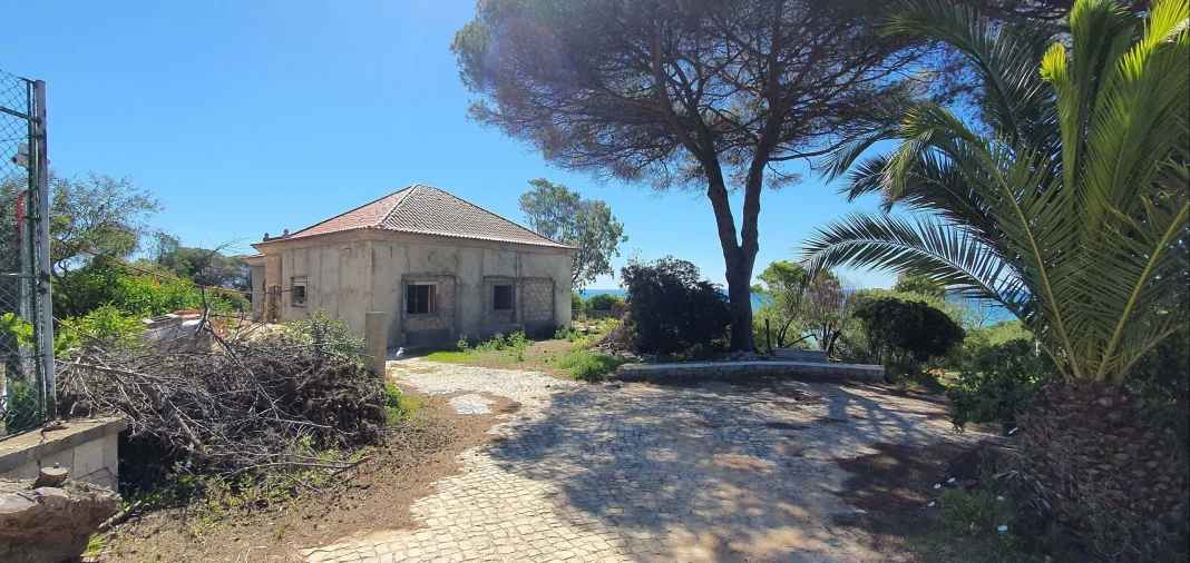 Moradia T6 para Venda em Albufeira e Olhos de Água Foto 5