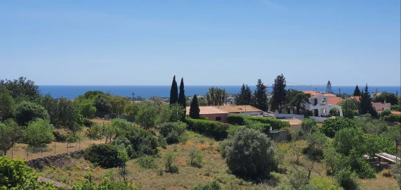 Terreno para Venda em Albufeira e Olhos de Água