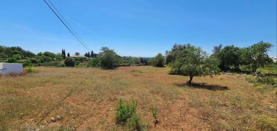 Terreno para Venda em Albufeira e Olhos de Água
