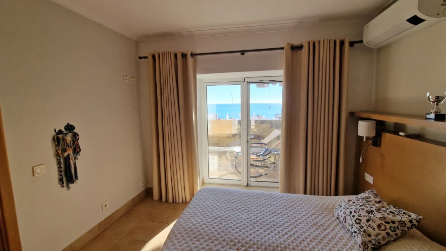 Moradia T4 para Venda em Albufeira e Olhos de Água Foto 10