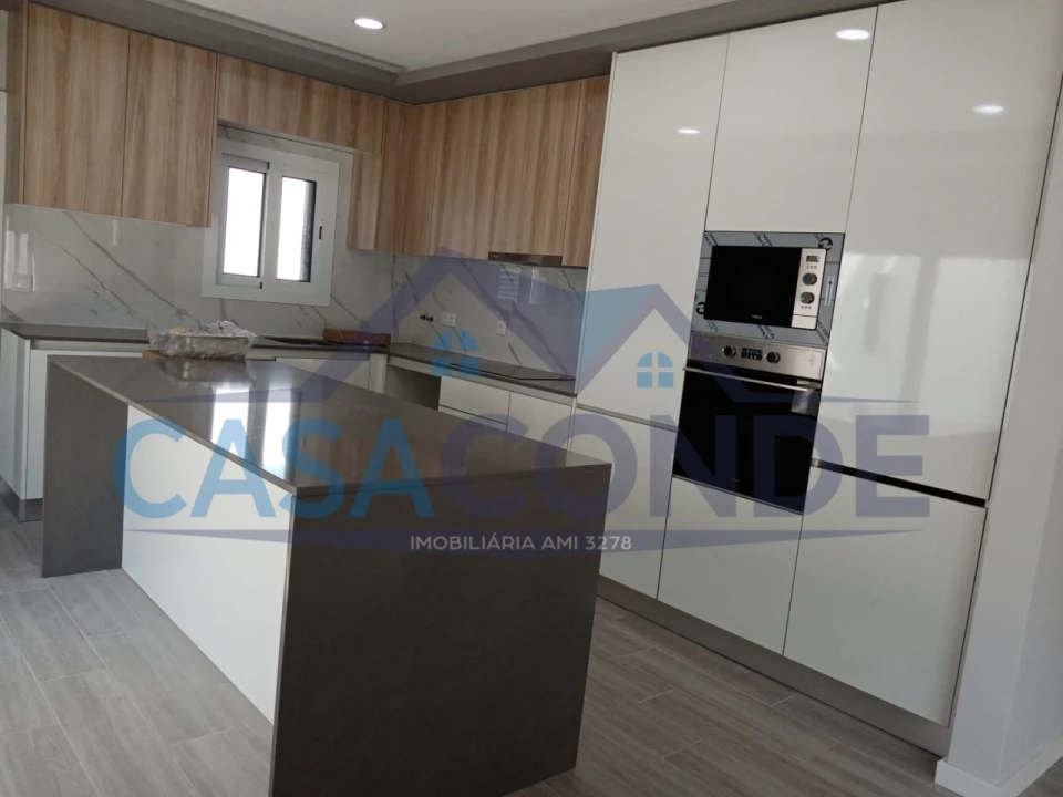 Moradia T4 para Venda em Seixal, Arrentela e Aldeia de Paio Pires Foto 2