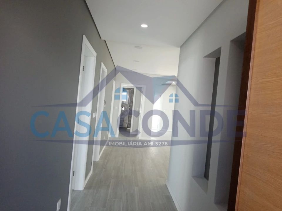 Moradia T4 para Venda em Seixal, Arrentela e Aldeia de Paio Pires Foto 4