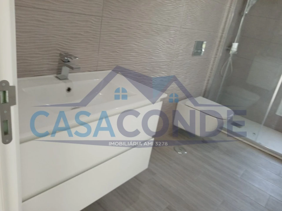 Moradia T4 para Venda em Seixal, Arrentela e Aldeia de Paio Pires Foto 10